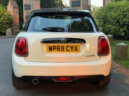 Mini Hatch COOPER CLASSIC 10