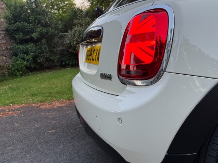 Mini Hatch COOPER CLASSIC 18