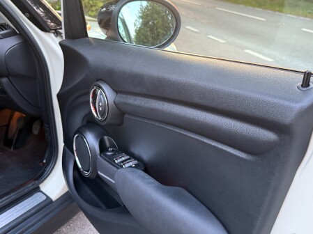 Mini Hatch COOPER CLASSIC 31