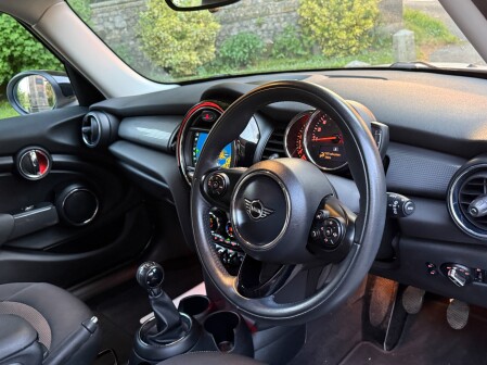 Mini Hatch COOPER CLASSIC 32