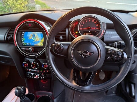 Mini Hatch COOPER CLASSIC 33