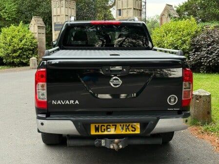 Nissan Navara DCI TEKNA 4X4 SHR DCB 10