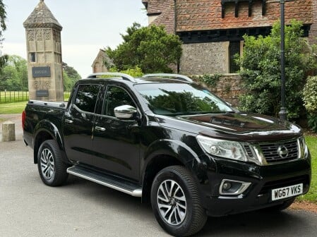Nissan Navara DCI TEKNA 4X4 SHR DCB 6