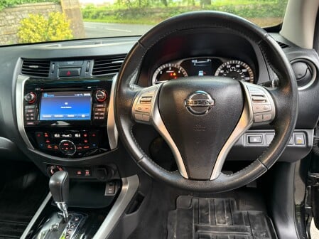 Nissan Navara DCI TEKNA 4X4 SHR DCB 35