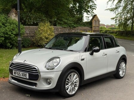 Mini Hatch COOPER 5