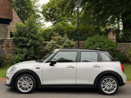 Mini Hatch COOPER 7