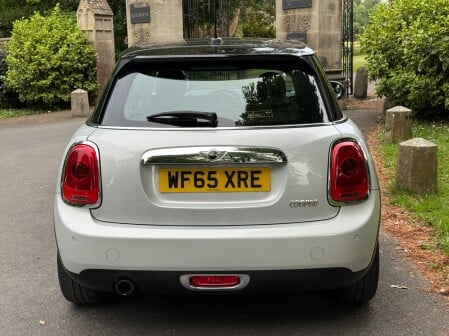 Mini Hatch COOPER 10