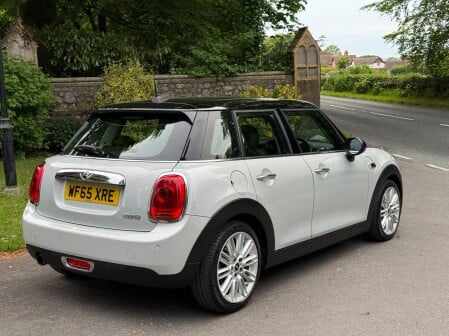 Mini Hatch COOPER 12