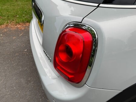 Mini Hatch COOPER 16