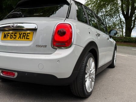 Mini Hatch COOPER 19