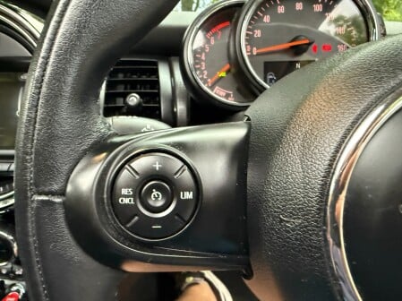 Mini Hatch COOPER 38