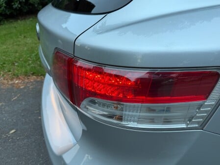 Toyota Avensis TR VALVEMATIC 16
