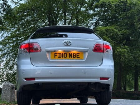 Toyota Avensis TR VALVEMATIC 18