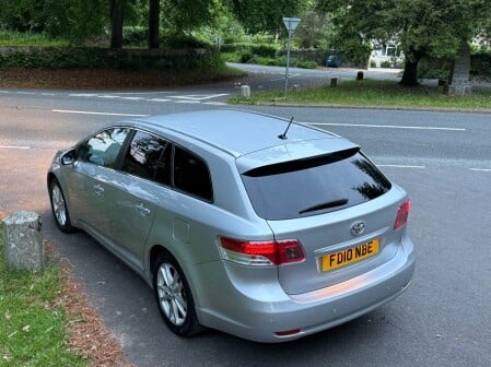 Toyota Avensis TR VALVEMATIC 19