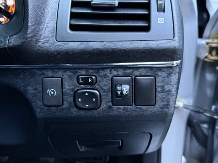 Toyota Avensis TR VALVEMATIC 30