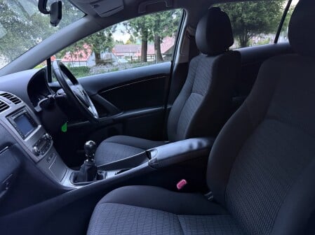 Toyota Avensis TR VALVEMATIC 42