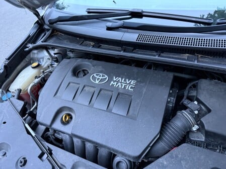 Toyota Avensis TR VALVEMATIC 43