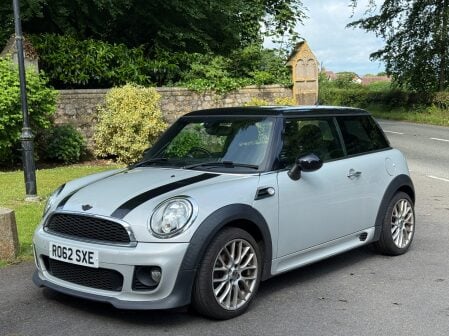 Mini Hatch COOPER 1