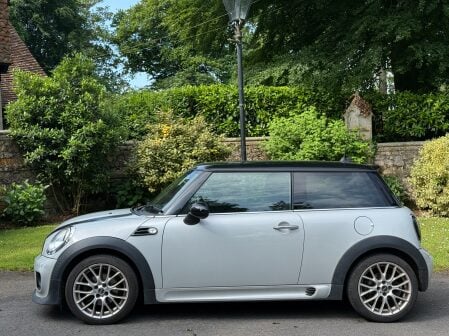 Mini Hatch COOPER 2