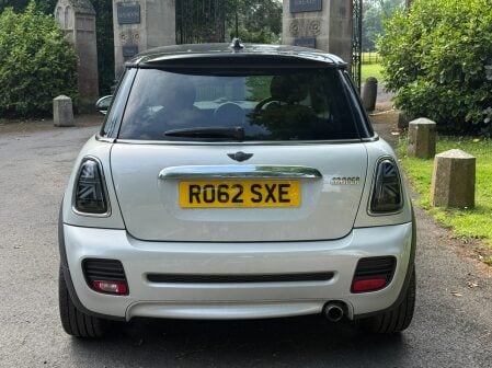 Mini Hatch COOPER 5