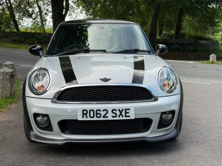 Mini Hatch COOPER 9