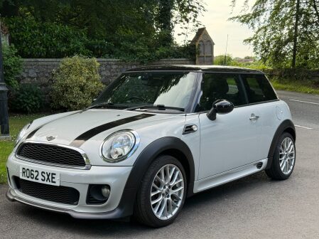 Mini Hatch COOPER 5