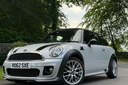 Mini Hatch COOPER