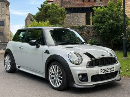 Mini Hatch COOPER 6