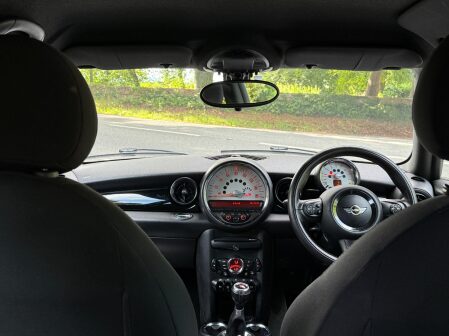 Mini Hatch COOPER 39