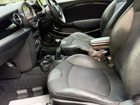 Mini Hatch COOPER 42