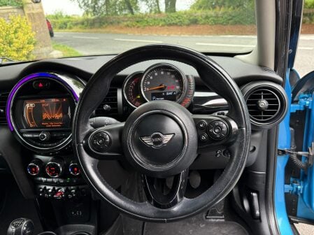 Mini Hatch COOPER 31