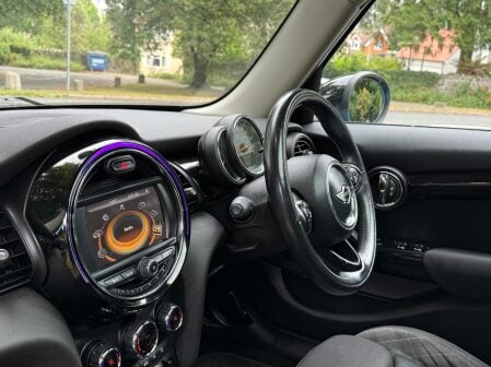 Mini Hatch COOPER 46
