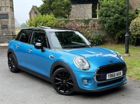 Mini Hatch COOPER 4