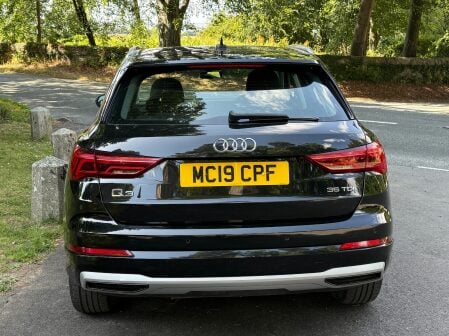 Audi Q3 TDI SPORT 10
