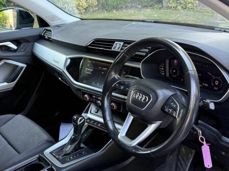 Audi Q3 TDI SPORT 27