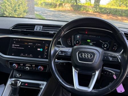 Audi Q3 TDI SPORT 28