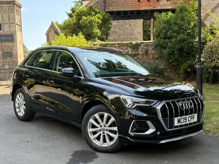 Audi Q3 TDI SPORT 4