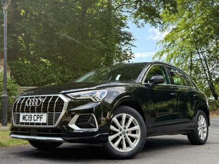 Audi Q3 TDI SPORT 1
