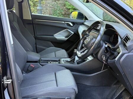 Audi Q3 TDI SPORT 25