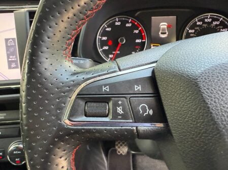 SEAT Leon TSI FR TECHNOLOGY 40