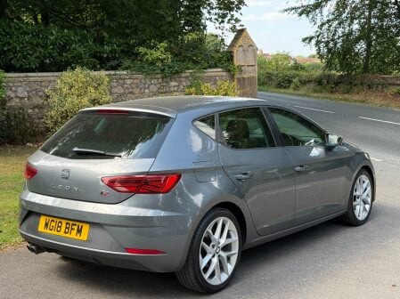 SEAT Leon TSI FR TECHNOLOGY 12