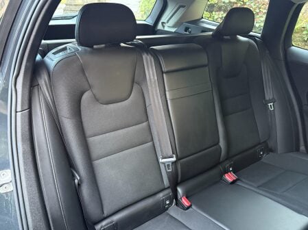 Volvo V60 D4 MOMENTUM 28