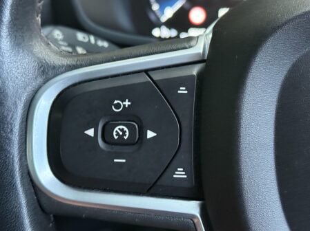 Volvo V60 D4 MOMENTUM 36