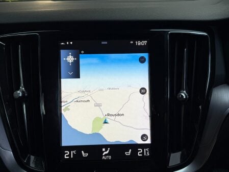 Volvo V60 D4 MOMENTUM 40