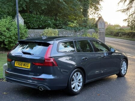 Volvo V60 D4 MOMENTUM 12