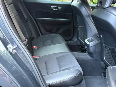 Volvo V60 D4 MOMENTUM 27