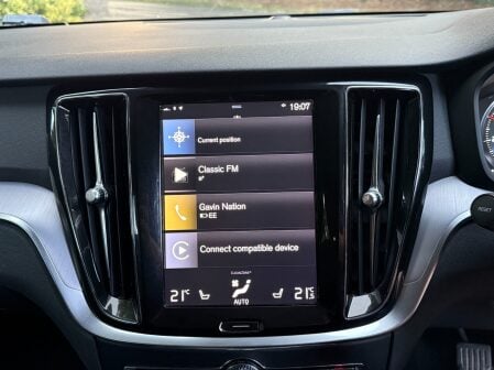 Volvo V60 D4 MOMENTUM 37