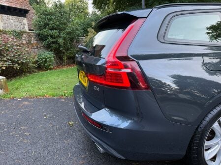 Volvo V60 D4 MOMENTUM 17