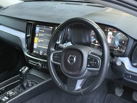 Volvo V60 D4 MOMENTUM 32