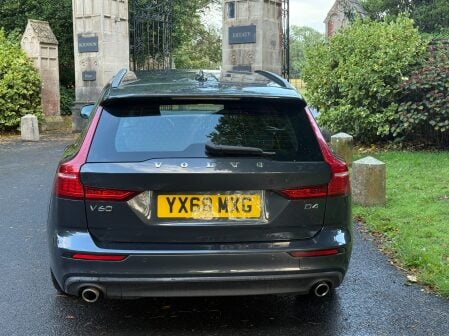 Volvo V60 D4 MOMENTUM 10